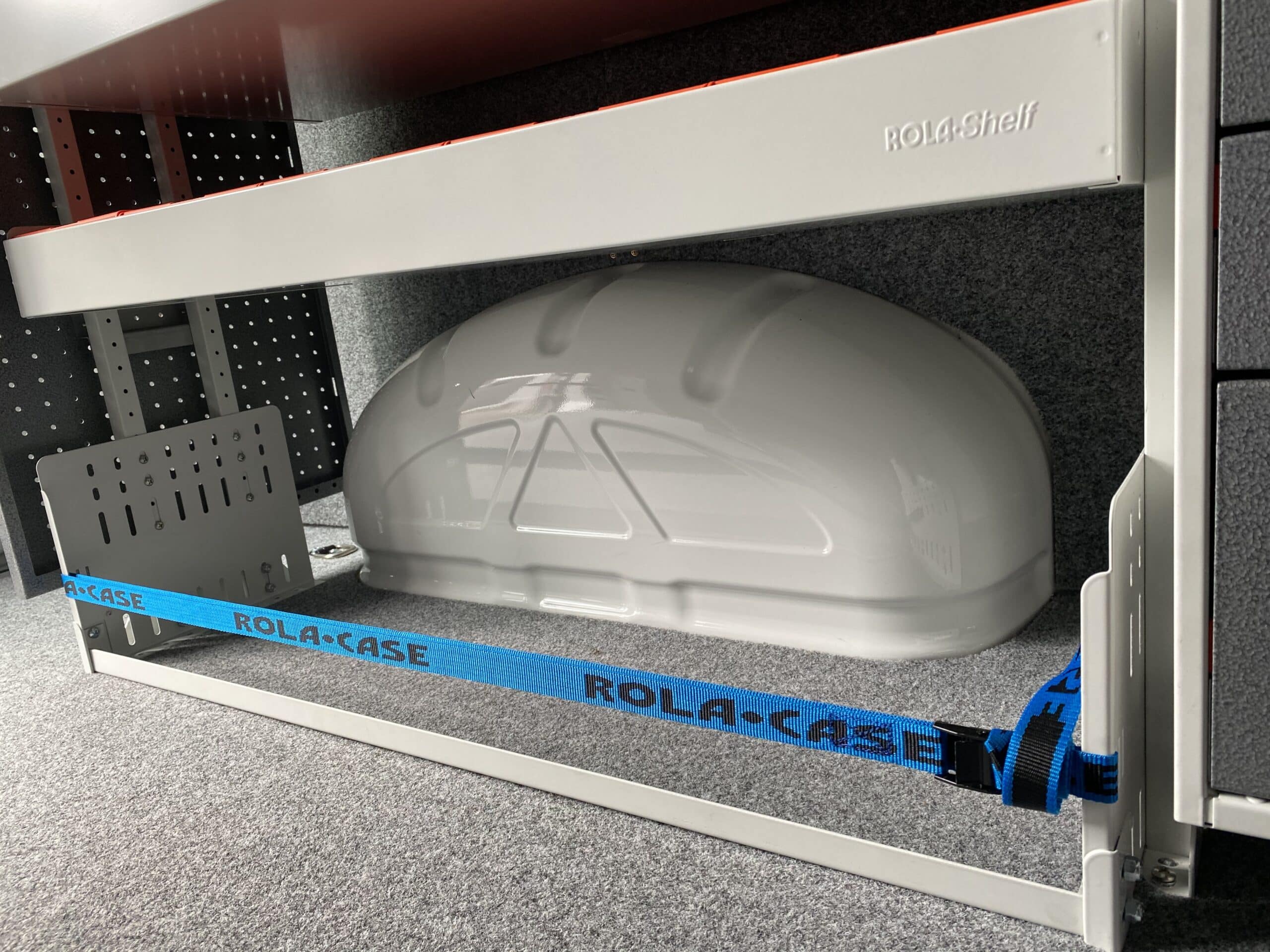 RS840A Storage Floor Enclosure 8-Series